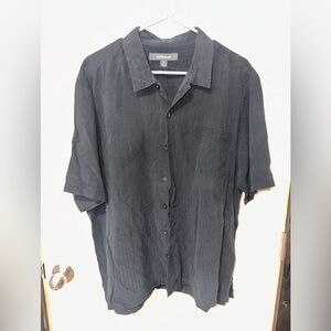 Croft & Barrow Men's Black Button-Up Shirt